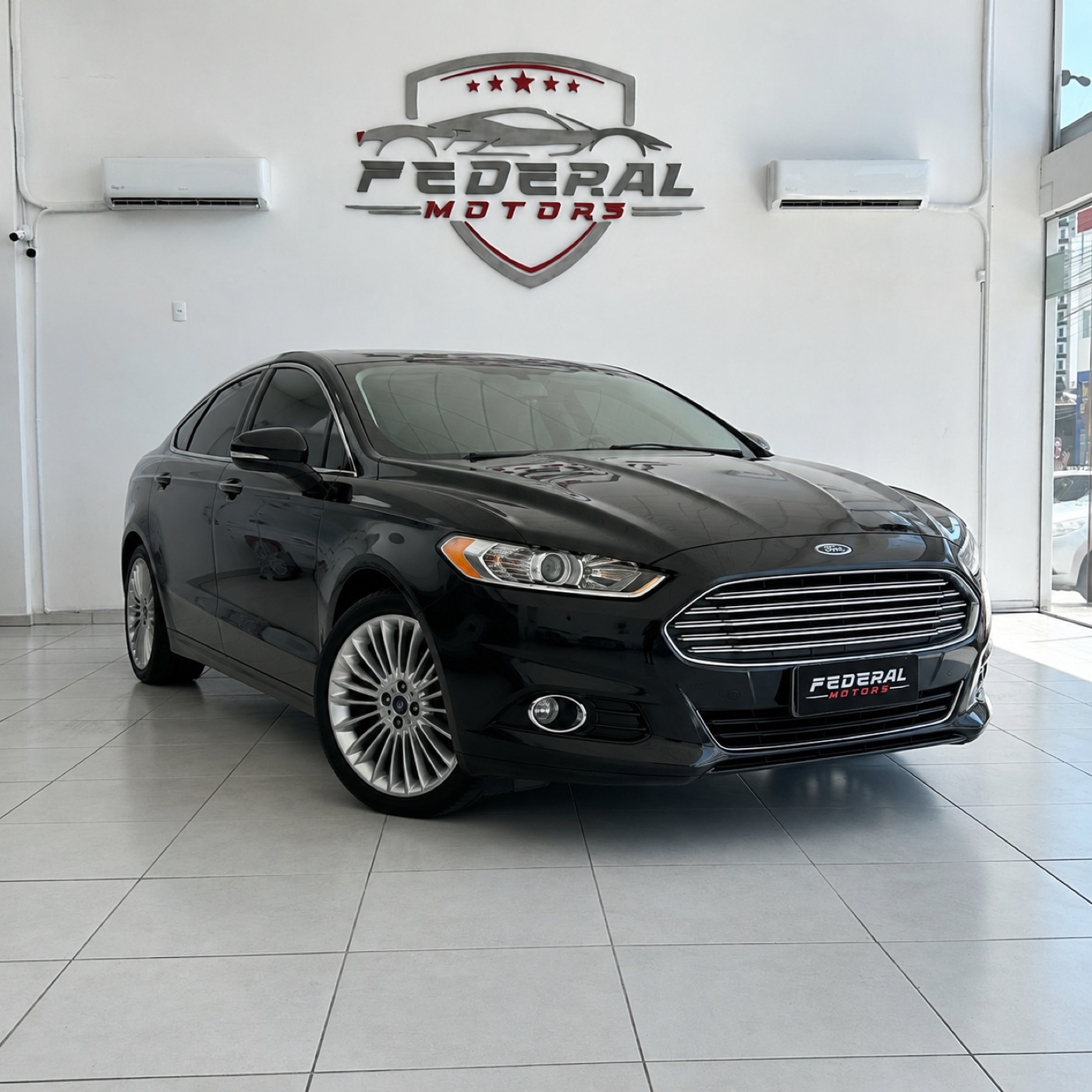 Ford Fusion no salão da FEDERAL MOTORS