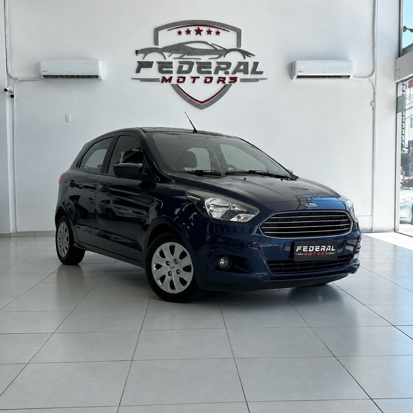 Ford Ka no salão da FEDERAL MOTORS