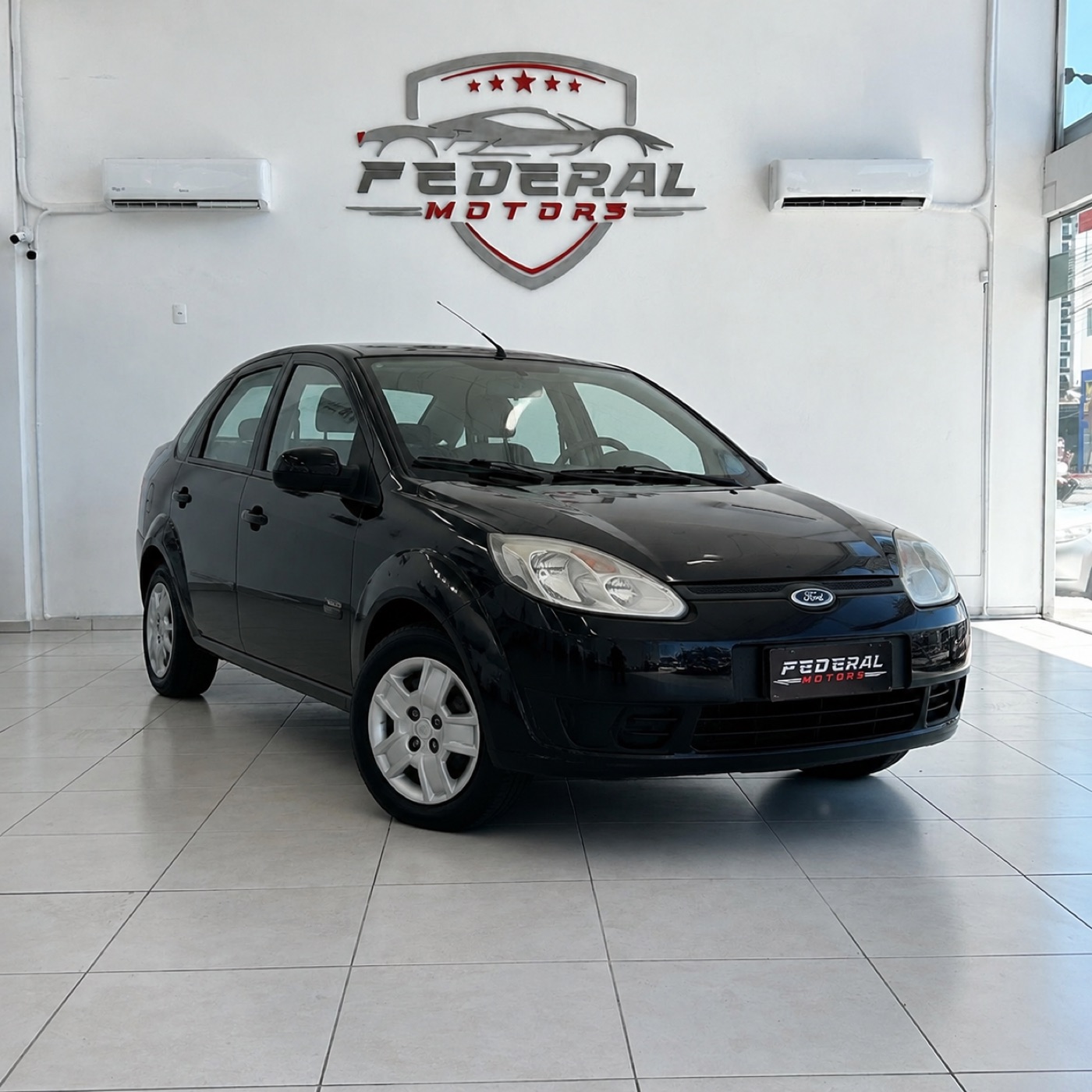 Ford Ka no salão da FEDERAL MOTORS
