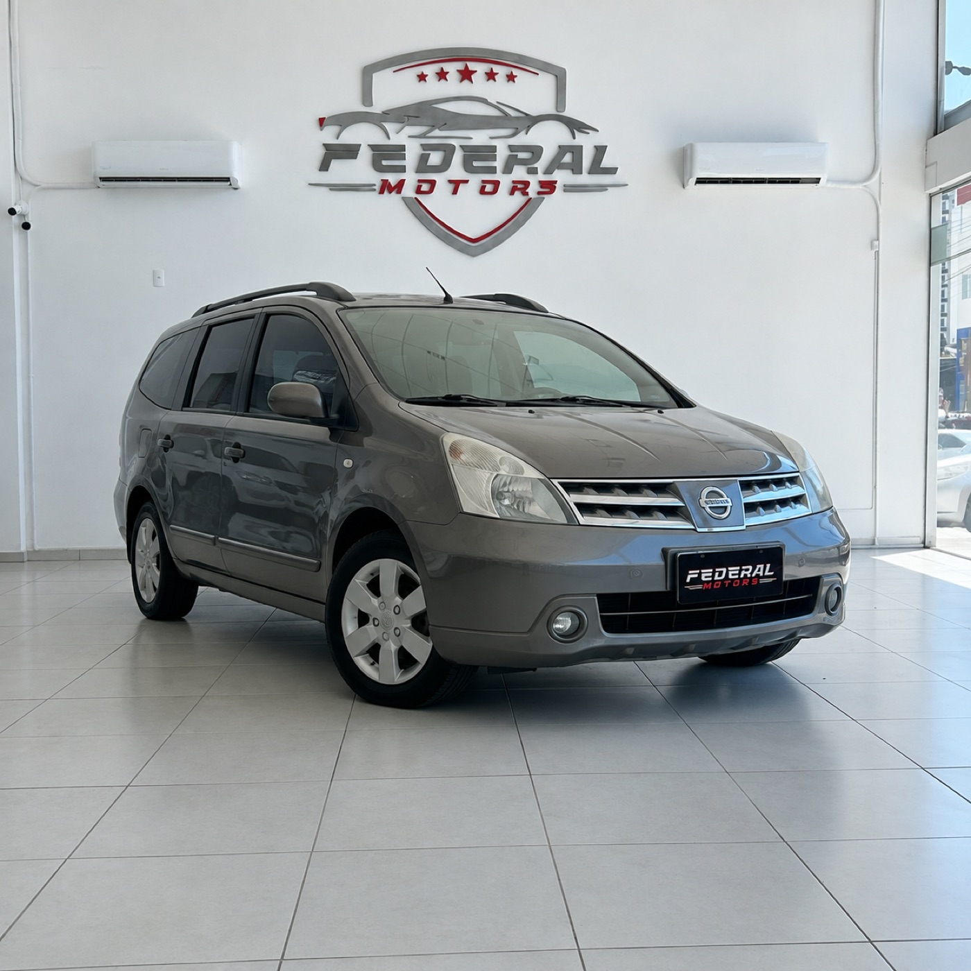 Nissan Livina no salão da FEDERAL MOTORS