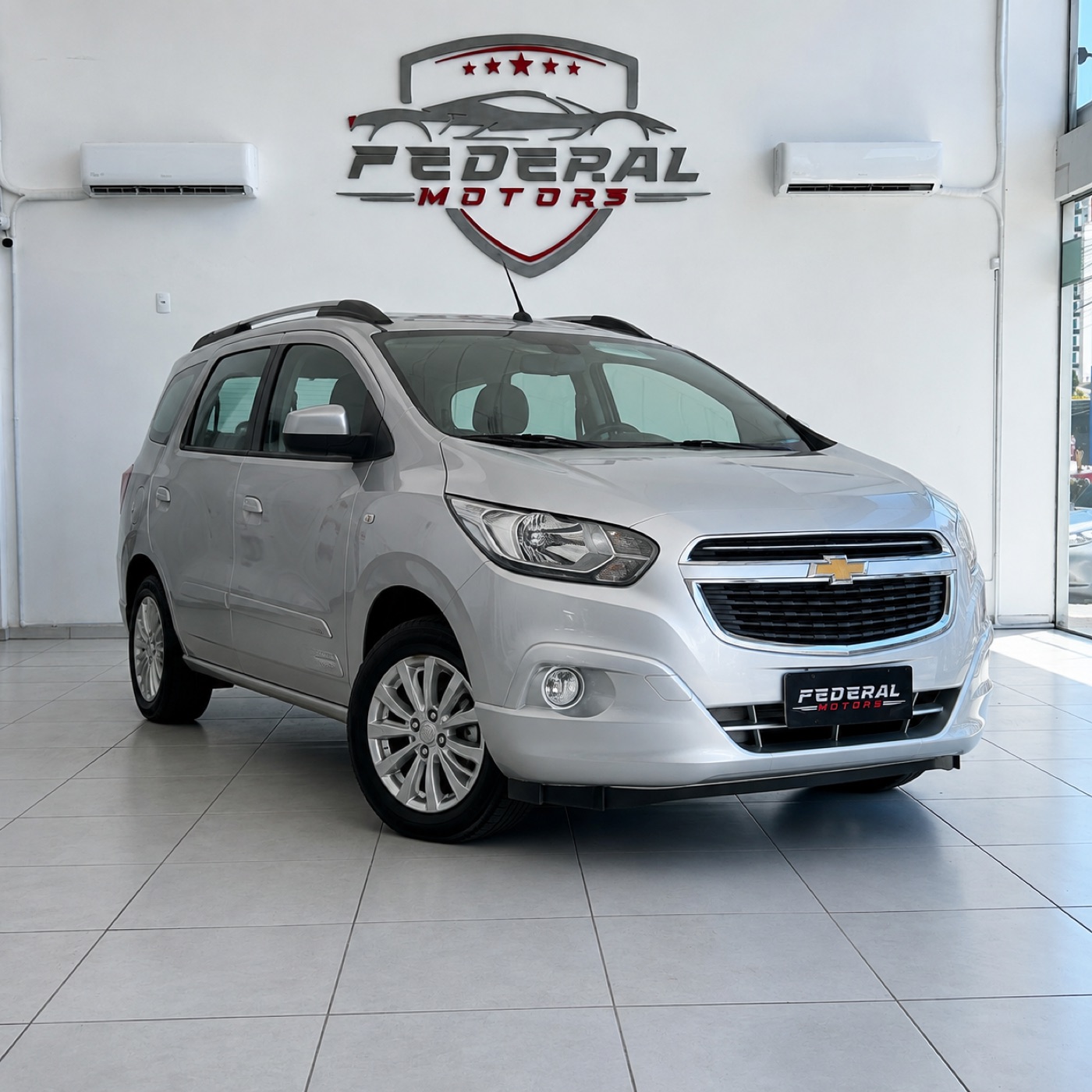 Chevrolet Spin no salão da FEDERAL MOTORS