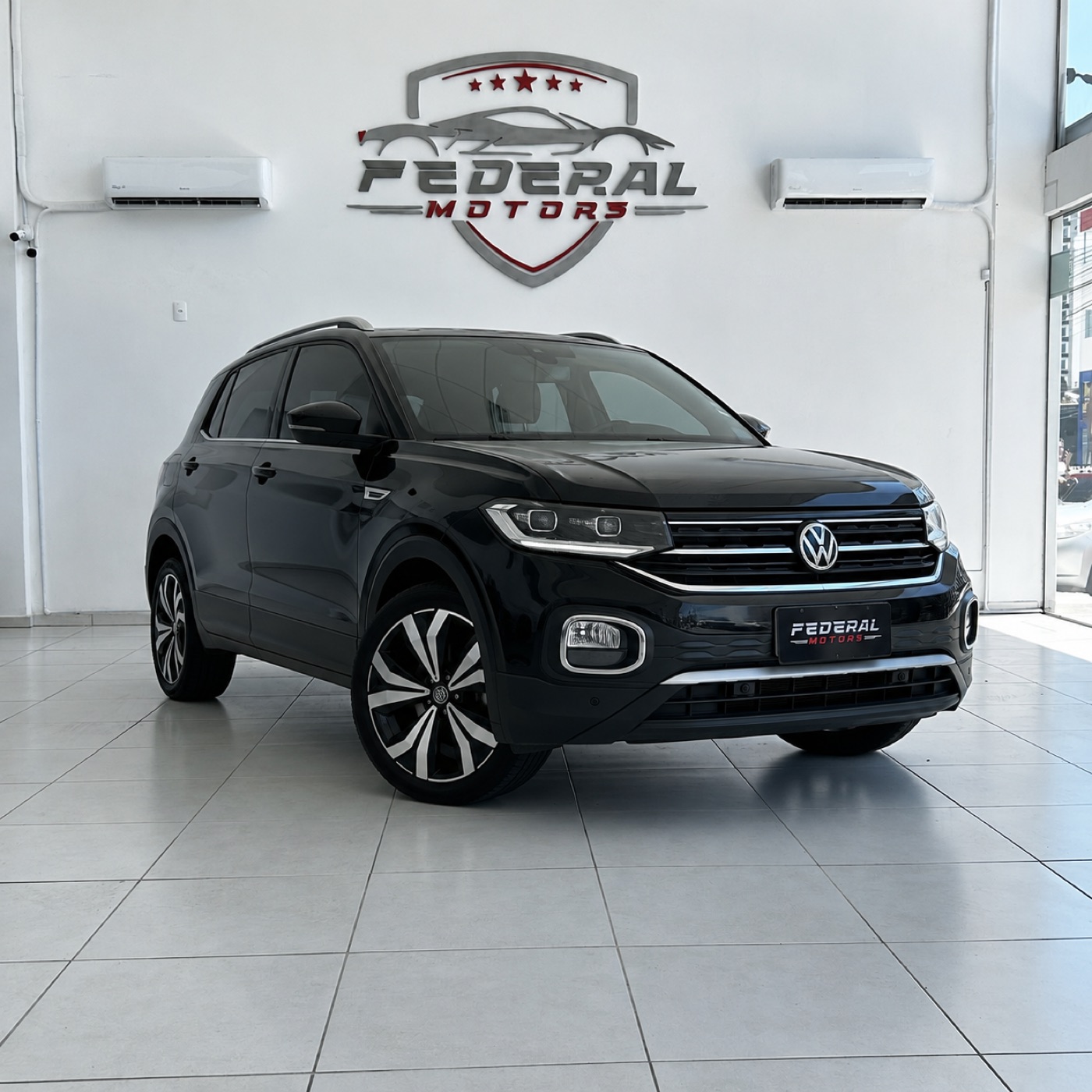 Volkswagen T-Cross no salão da FEDERAL MOTORS