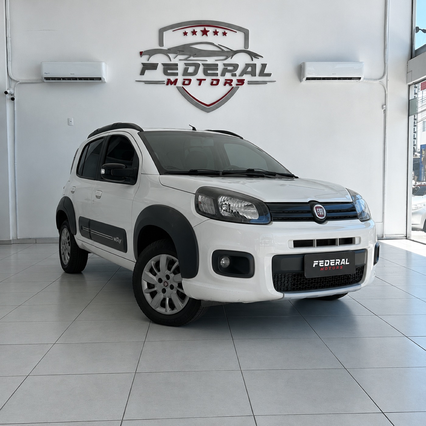 Fiat Uno no salão da FEDERAL MOTORS